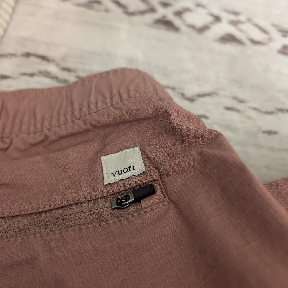 Vuori Red and Pink Jogger Track Pants Relaxed Fit - Picture 4 of 6